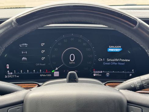 Used 2021 Cadillac Escalade Premium Luxury w/ Driver Assist Tech Package image 32