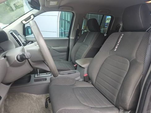 Used 2016 Nissan Frontier Desert Runner RWD image 10