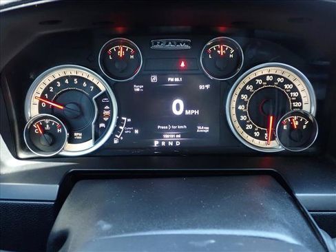 Used 2016 RAM 2500 Laramie w/ Convenience Group AWD/4WD image 23