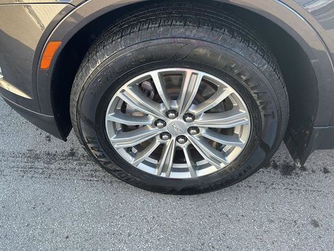 Used 2017 Cadillac XT5 Luxury w/ LPO, Wheel Lock Package image 9