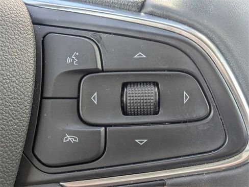 Used 2022 Buick Encore GX Select w/ Sport Touring Package image 25