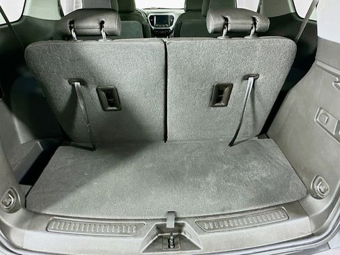 Used 2023 GMC Acadia SLE w/ Driver Convenience Package image 33