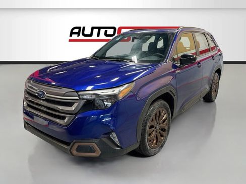 Used 2025 Subaru Forester Sport w/ Popular Package AWD/4WD image 3