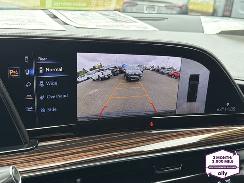 Used 2024 Cadillac Escalade ESV Luxury AWD/4WD image 23