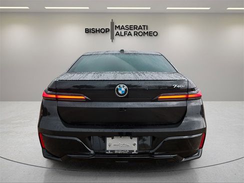 Used 2025 BMW 740i 740i w/ Premium Package image 6