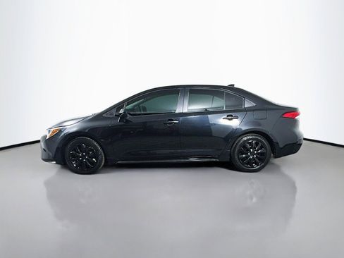Used 2020 Toyota Corolla LE FWD image 2