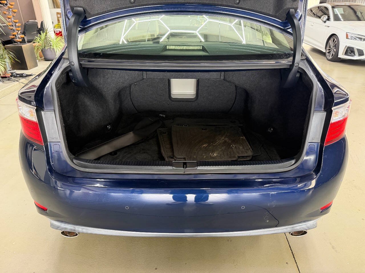 Used 2013 Lexus ES 350 w/ Luxury Pkg FWD image 9