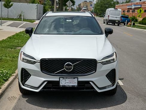 New 2026 Volvo XC60 B5 Plus w/ Protection Package Premier AWD/4WD image 5