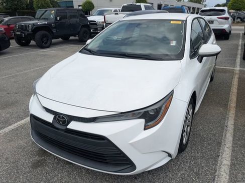 Certified 2023 Toyota Corolla LE FWD image 2