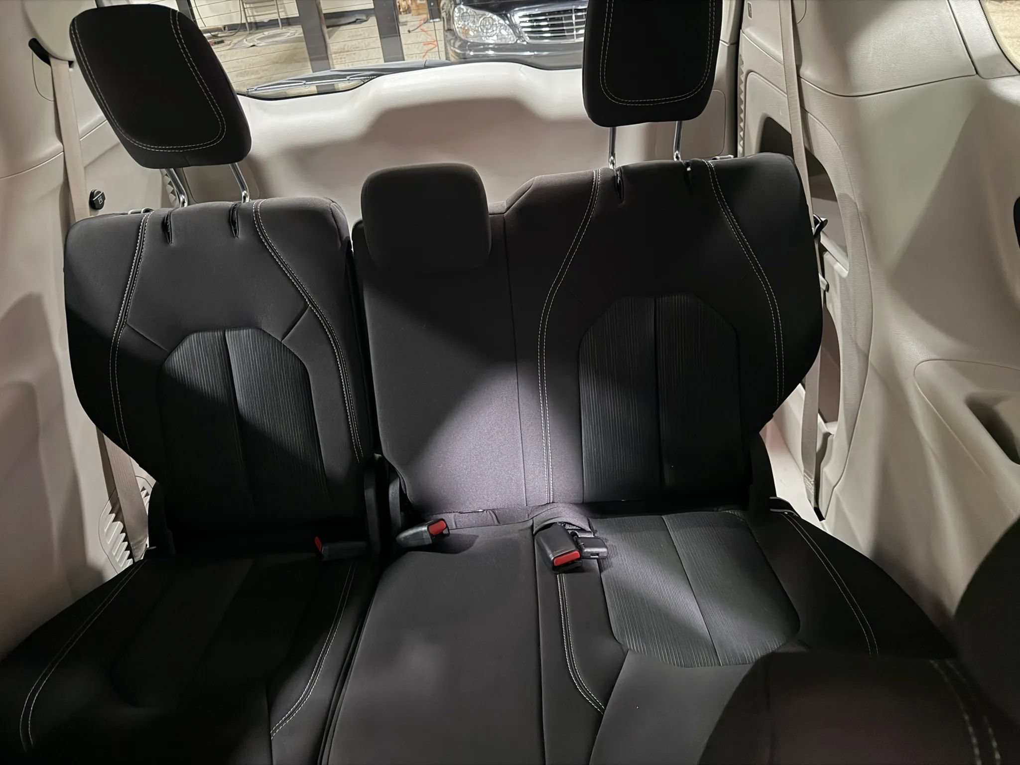 Used 2023 Chrysler Voyager LX FWD image 25