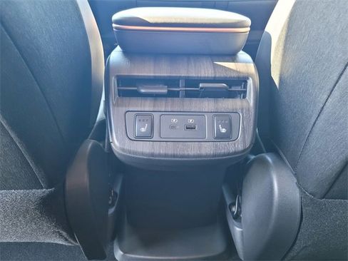 Used 2024 Nissan Ariya AWD image 17