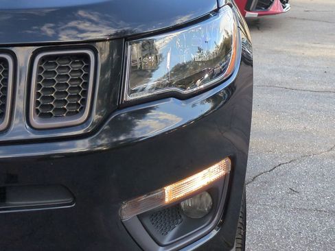 Used 2021 Jeep Compass Latitude image 10