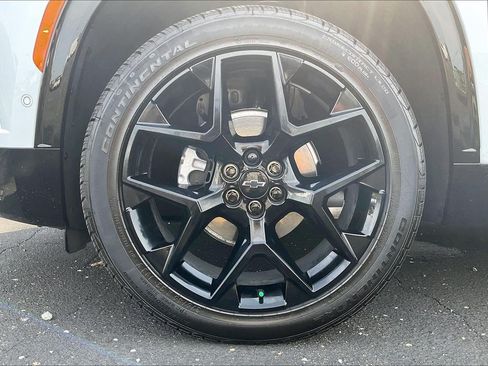 Used 2026 Chevrolet Traverse RS w/ LPO, Floor Liner Package AWD/4WD image 9