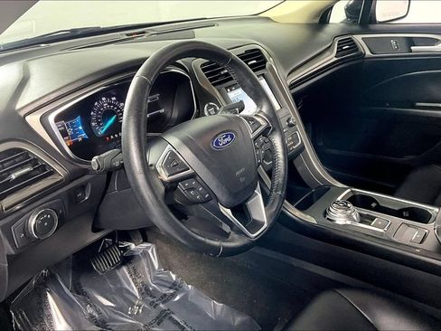 Used 2019 Ford Fusion SEL FWD image 13