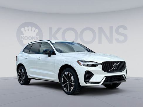 New 2026 Volvo XC60 B5 Plus w/ Protection Package Premier AWD/4WD image 10