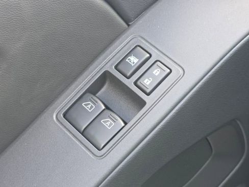 New 2026 Nissan Frontier S image 27