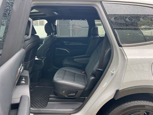 Used 2025 Kia Telluride SX Prestige X-Line image 36