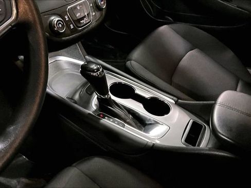 Used 2016 Chevrolet Malibu LT FWD image 33