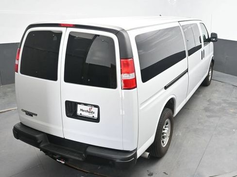 Used 2024 Chevrolet Express 3500 LS RWD image 31