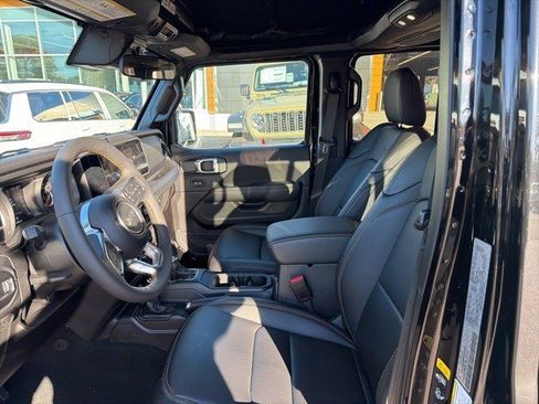 Used 2024 Jeep Wrangler Sahara w/ Safety Group image 11