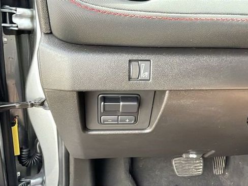 Used 2024 Chevrolet Colorado Z71 w/ Z71 Convenience Package 2 image 27