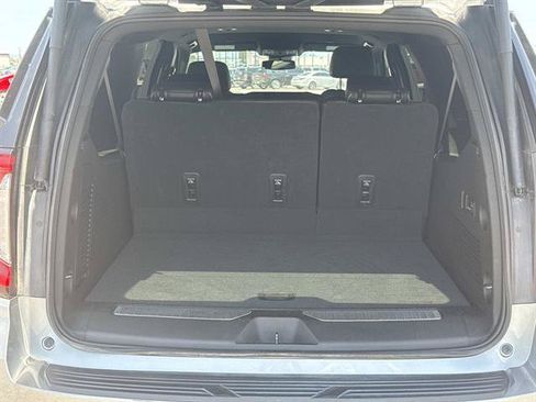 Used 2023 GMC Yukon XL AT4 AWD/4WD image 8