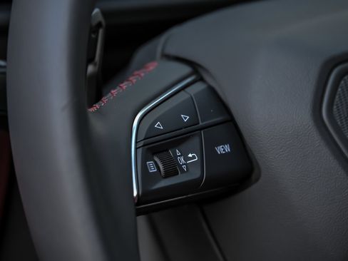 Used 2022 Lamborghini Urus AWD/4WD image 34