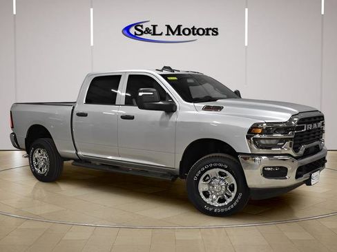 New 2026 RAM 2500 Tradesman AWD/4WD image 9