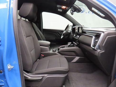 Used 2025 GMC Canyon Elevation image 24