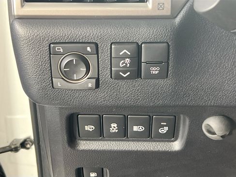 Used 2023 Lexus GX 460 Premium w/ Premium Package AWD/4WD image 10