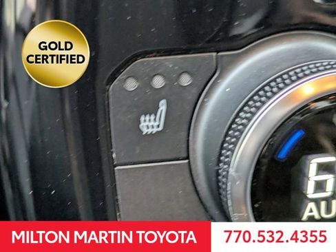 Certified 2022 Toyota Highlander XLE image 25