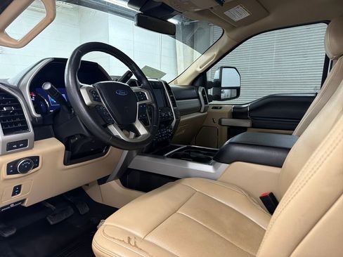 Used 2020 Ford F250 Lariat w/ Chrome Package image 6