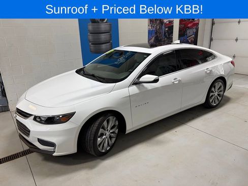 Used 2017 Chevrolet Malibu LT image 4