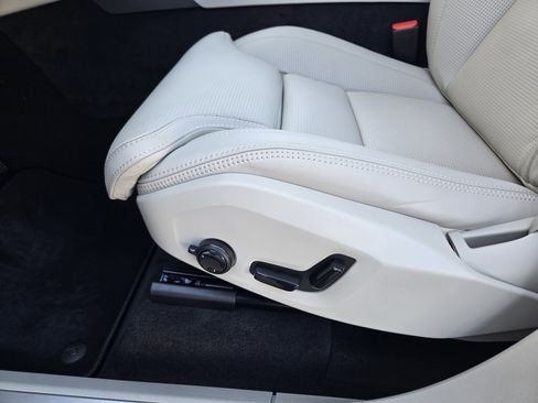 New 2026 Volvo XC90 B6 Ultra w/ Protection Package Premier image 25