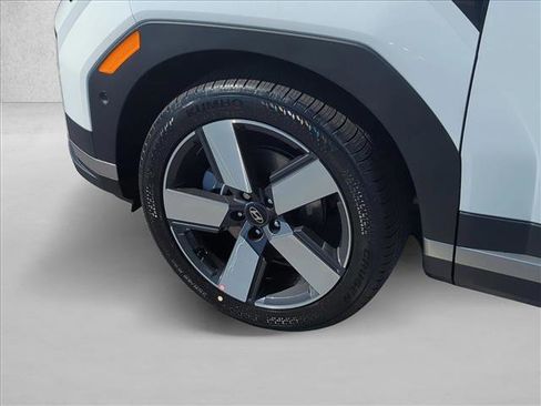 Certified 2025 Hyundai Santa Fe Limited image 11