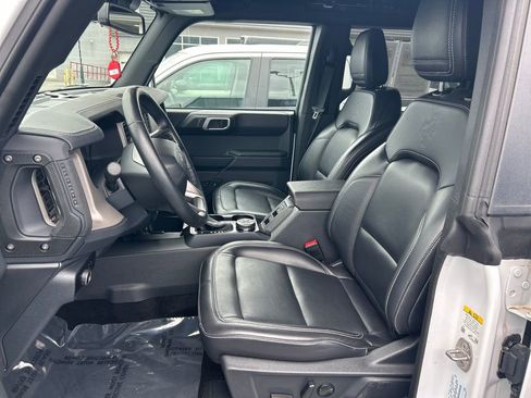 Used 2025 Ford Bronco Outer Banks AWD/4WD image 11