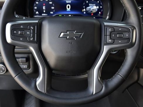 Used 2024 Chevrolet Suburban Z71 w/ Luxury Package image 7