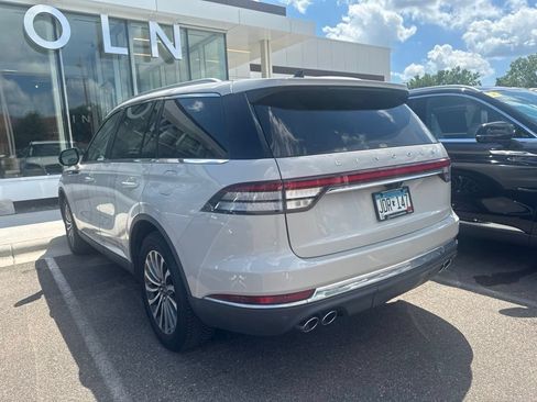 Used 2022 Lincoln Aviator AWD w/ Premium Package image 4