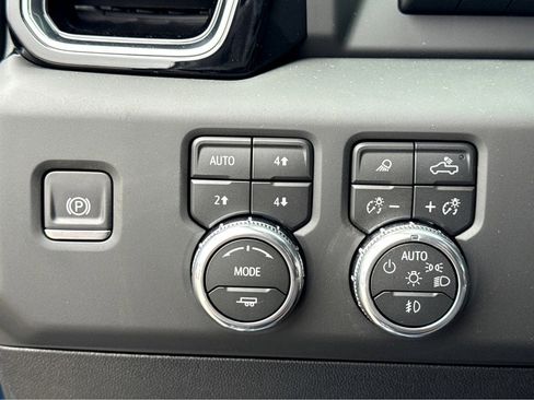 New 2026 GMC Sierra 2500 Denali Ultimate image 10