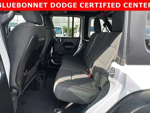 Used 2024 Jeep Wrangler Unlimited Rubicon AWD/4WD image 15