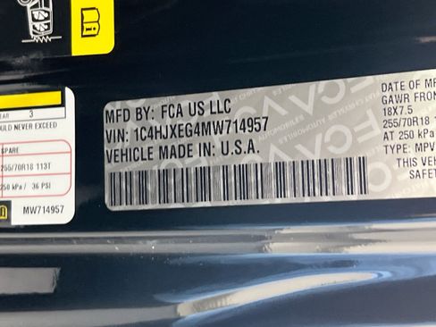 Used 2021 Jeep Wrangler Unlimited Sahara AWD/4WD image 31