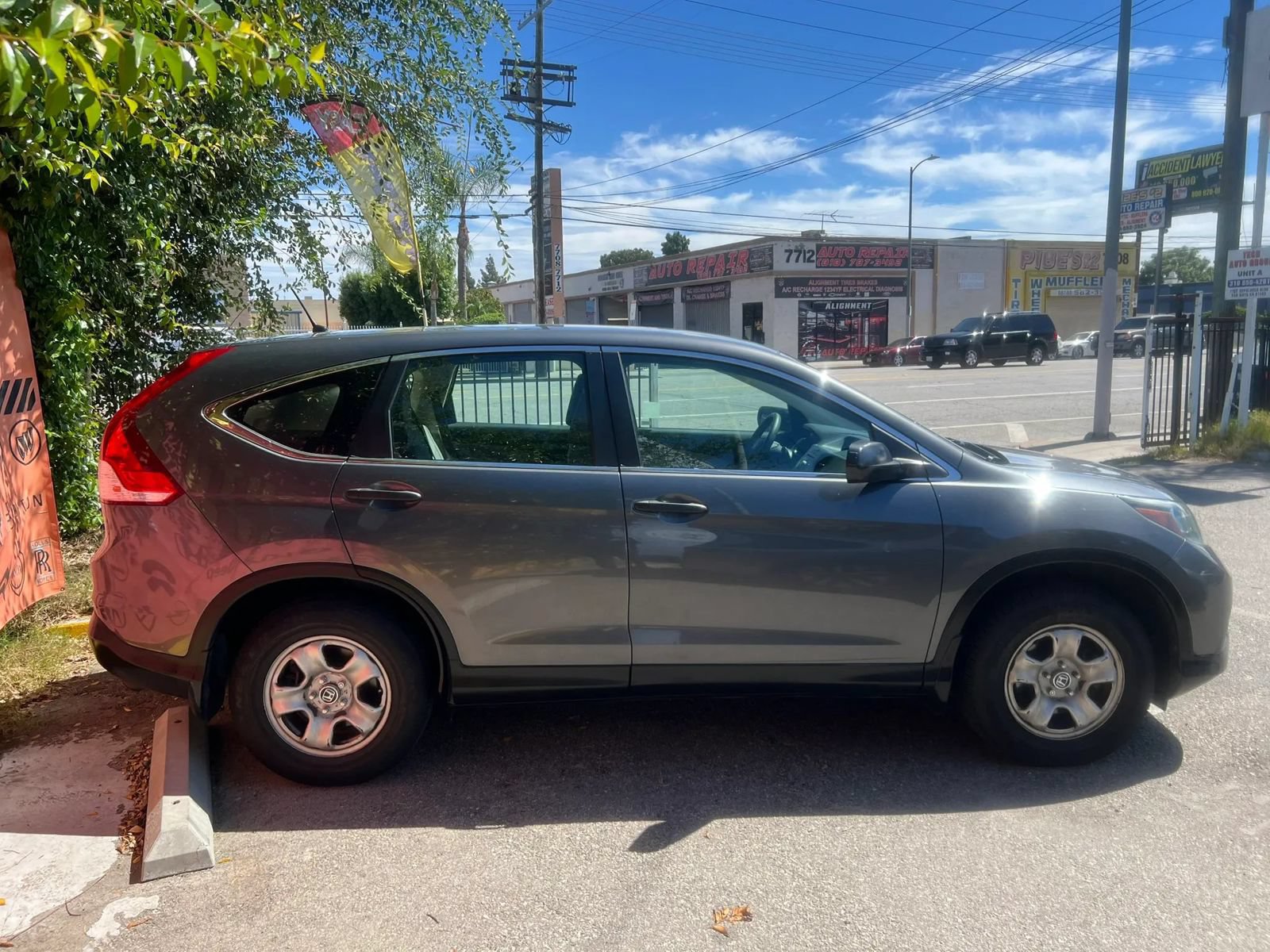 Used 2013 Honda CR-V LX image 4