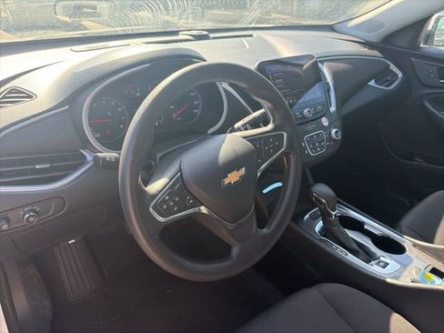 Used 2023 Chevrolet Malibu LT FWD image 10