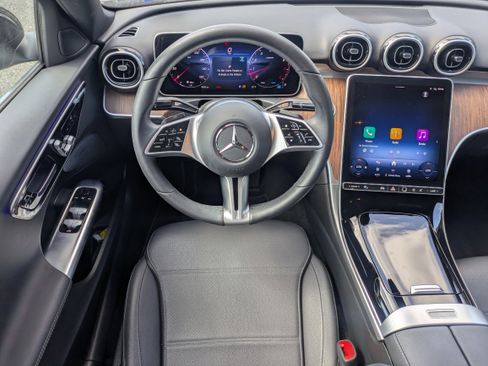Used 2025 Mercedes-Benz C 300 Sedan image 14