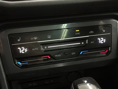 Used 2023 Volkswagen Tiguan SE R-Line image 20