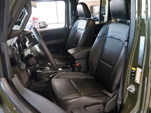 Used 2023 Jeep Wrangler Unlimited Sahara w/ Dual Top Group AWD/4WD image 2