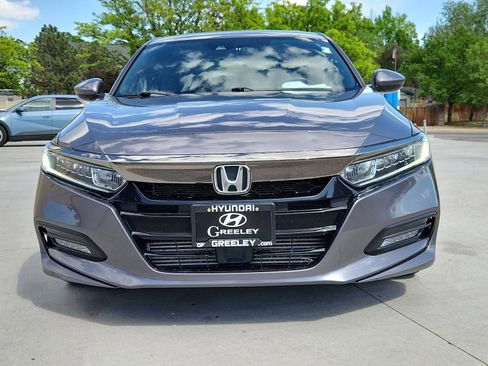 Used 2018 Honda Accord Sport image 8