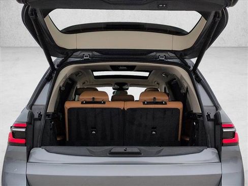 Used 2023 BMW X7 xDrive40i w/ Premium Package image 6
