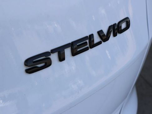 Used 2021 Alfa Romeo Stelvio Ti Sport AWD/4WD image 39