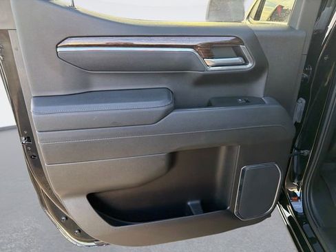 Used 2025 GMC Sierra 1500 Elevation image 14